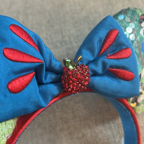Disney Snow White Headband for Adults - Disney 100 - Picture 9 of 14